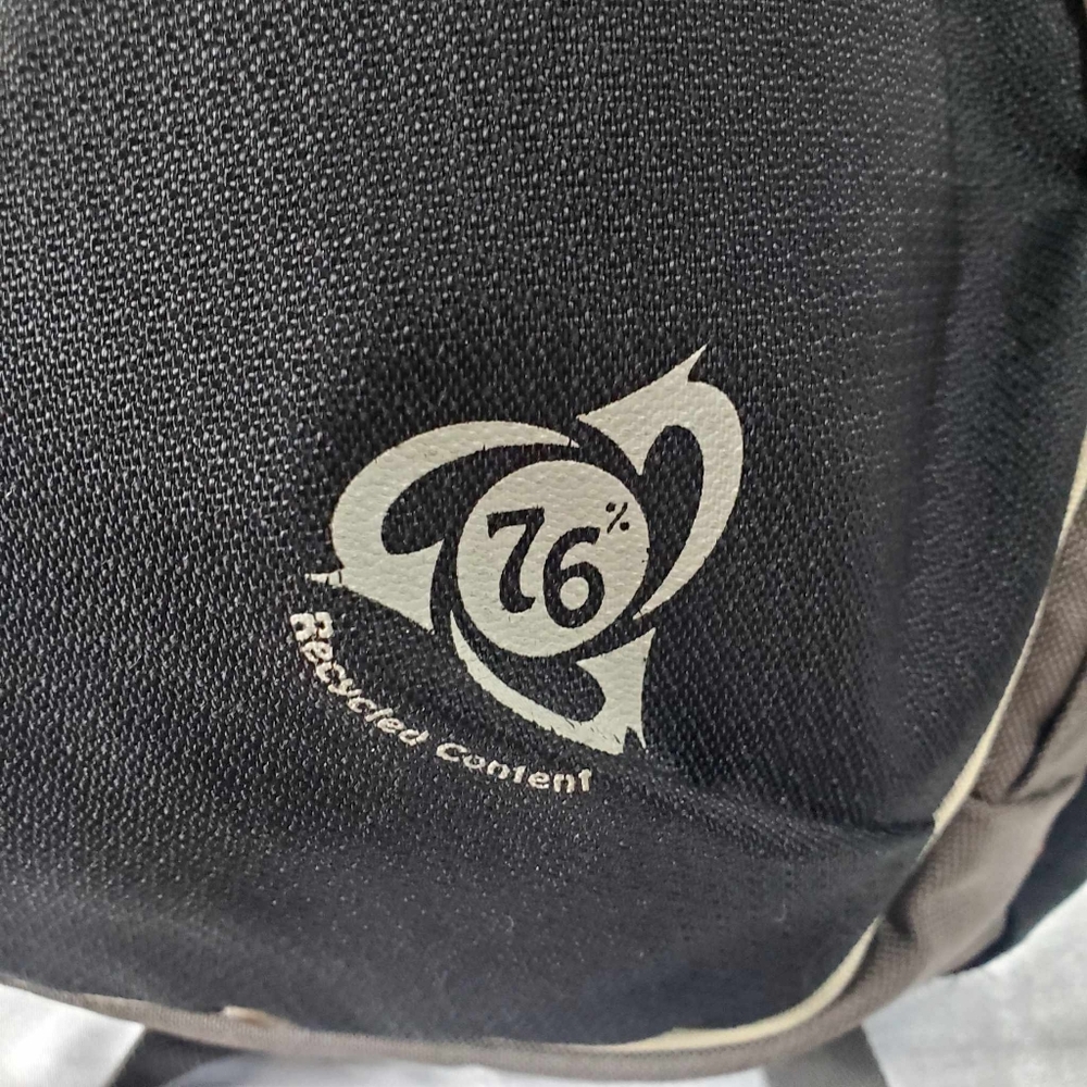 OSPREY black and gray Daypack Backpack - Picture 6 of 14